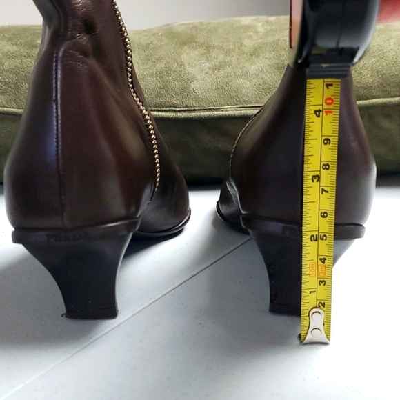 Prada chocolate brown leather bootie with kitten heel. Size 5.5 - Picture 7 of 9